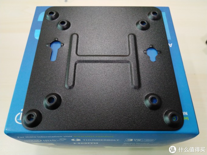 拾获的一台INTEL NUC 简单晒单拆解