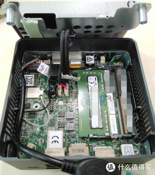 拾获的一台INTEL NUC 简单晒单拆解