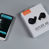 创新OutLier AIR TWS蓝牙耳塞外观展示(充电线|耳套|指示灯|插口|导管)