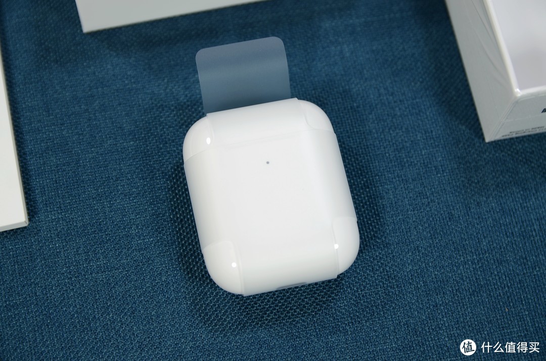 没有一切花里胡哨，几乎无法超越的AirPods