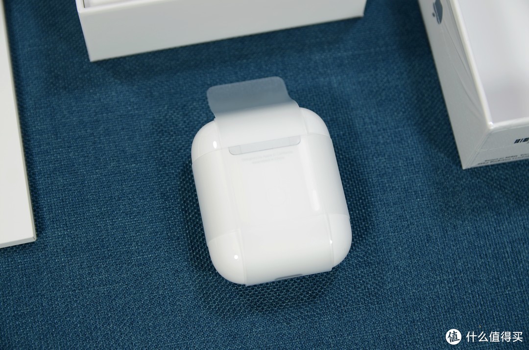 没有一切花里胡哨，几乎无法超越的AirPods