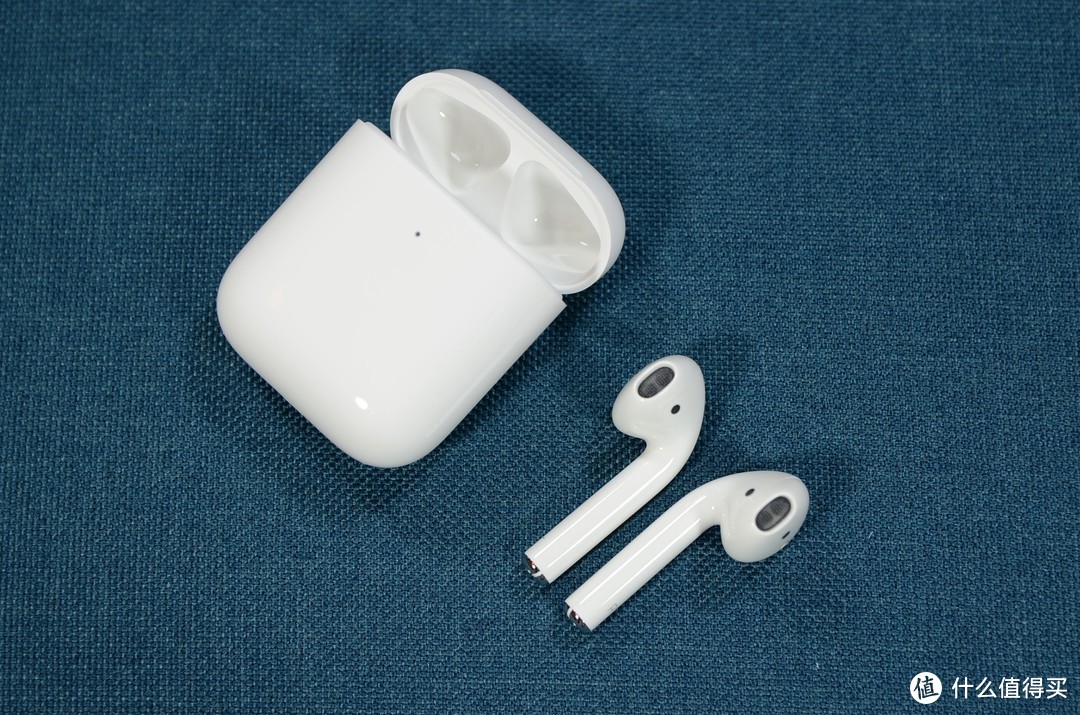 没有一切花里胡哨，几乎无法超越的AirPods