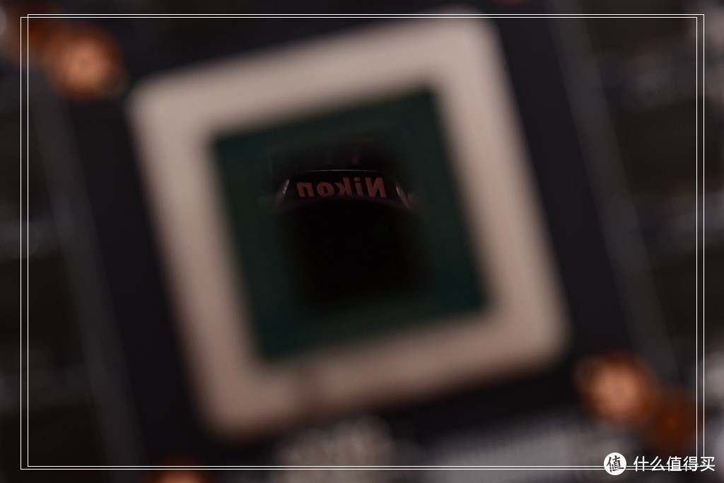 AMD新显卡与INTEL处理器更配？讯景RX 5700XT黑狼版评测！