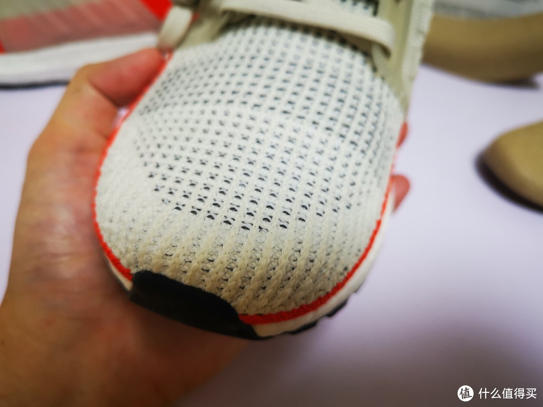 大繁若简——349元的Adidas 阿迪达斯 UltraBOOST 19 开箱