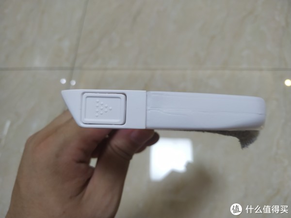 水箱最厚一面
