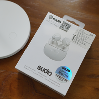 Sudio TOLV R真无线耳机开箱介绍(收纳盒|按键|接口|指示灯)