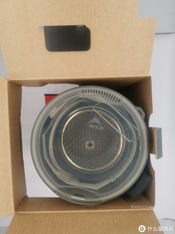 上面打开，炉头放在罐子里面，这是正常的收纳方式，简洁方便。