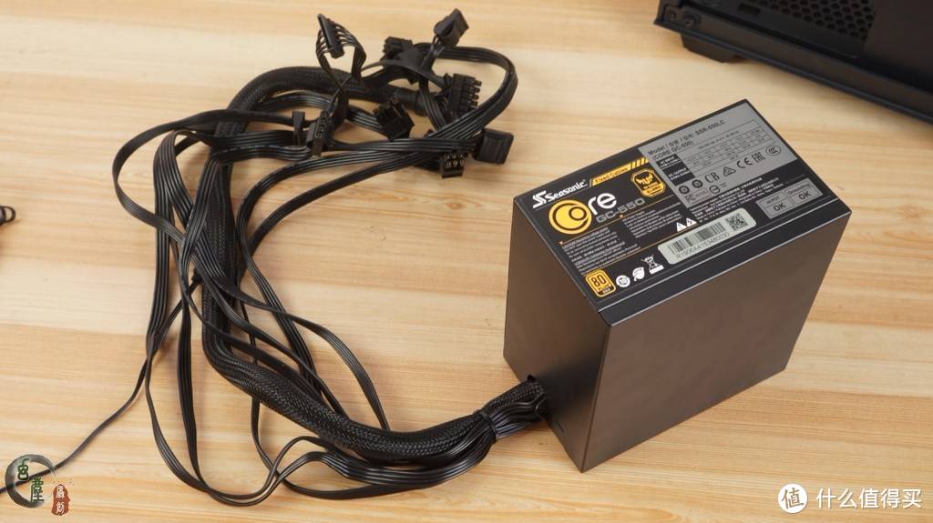 海韵刚刚发布的新品电源，拥有7年质保和全日系电容，海韵游戏酷核CORE GC-550电源装机