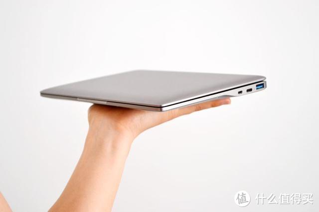 想要MacBook Pro无奈价格太高？A4纸一半大GPD P2 Max要不要？