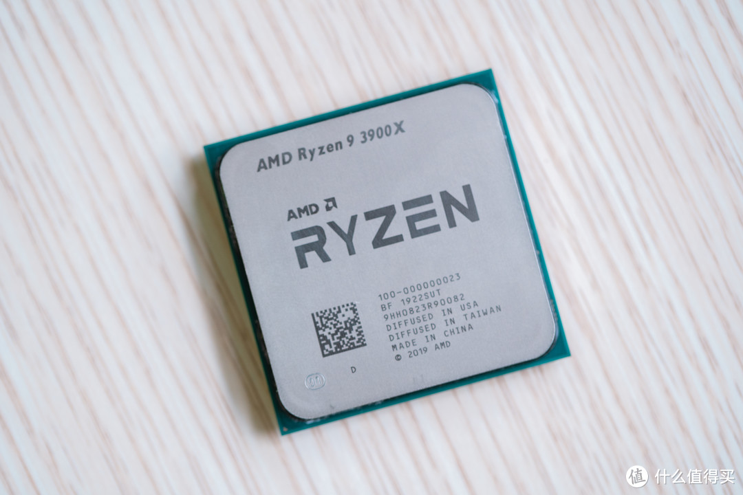 “七”里飘香 7nm AMD 3900X+5700xt信仰套装攒机