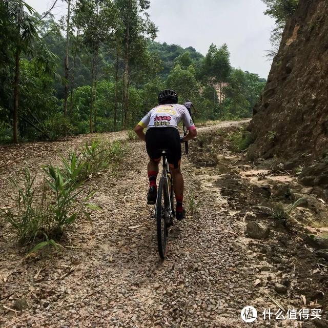 砾石公路车初体验：云豹M3不锈钢Gravel Bike