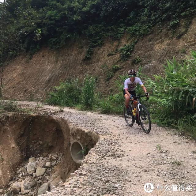 砾石公路车初体验：云豹M3不锈钢Gravel Bike