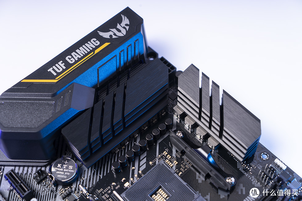 非X570 PCIE4.0要给砍？华硕TUF B450装机实测，且用且珍惜