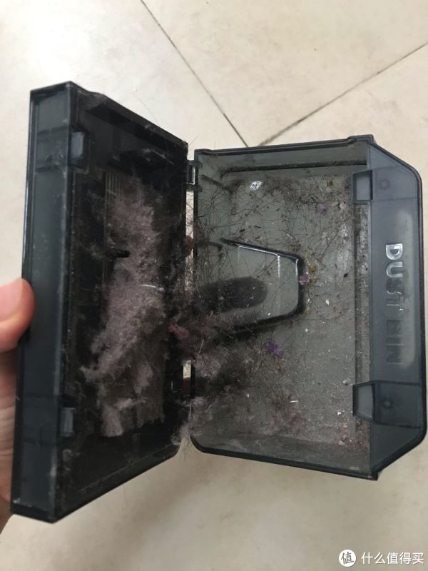 这是尘盒，头发和尘絮都乖乖在里边