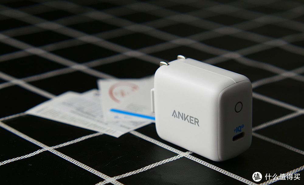 买一堆廉价还是买一款高档充电套装？测评 Anker PD充电套装