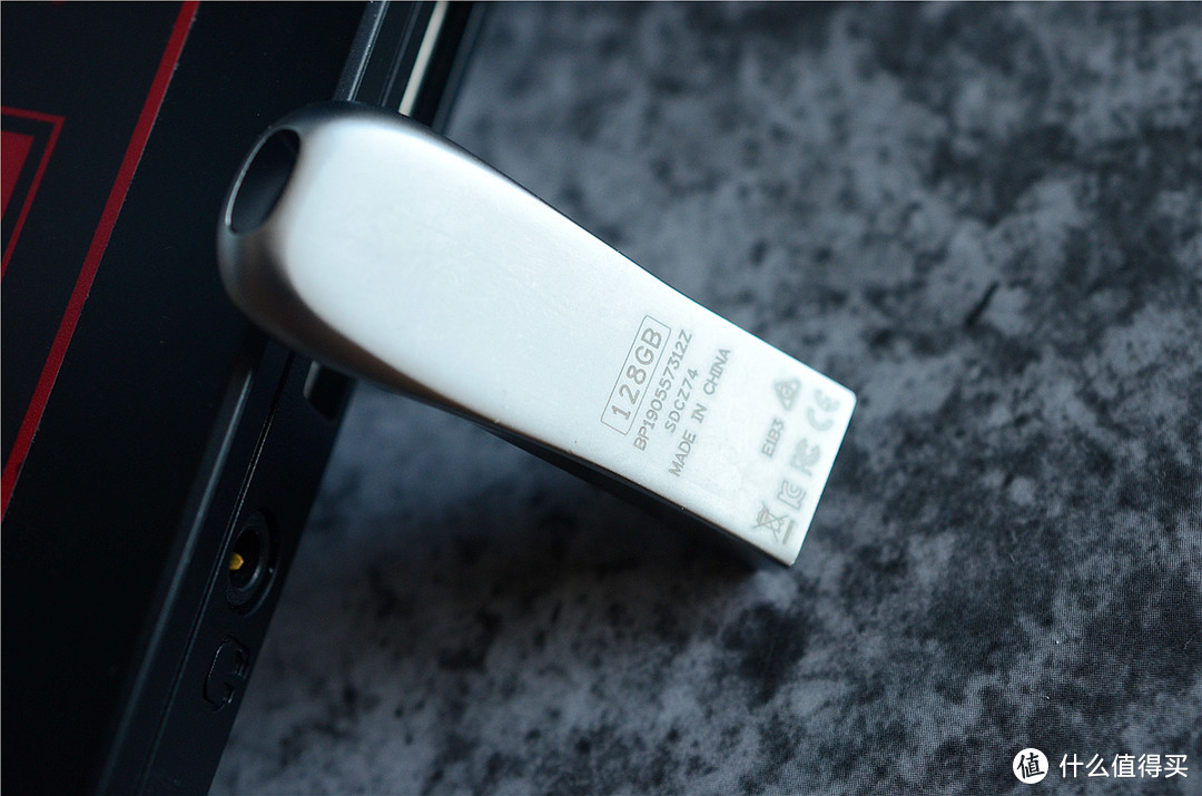 安全+快速+金属=至尊酷奂 闪迪CZ74高速USB3.1闪存盘体验