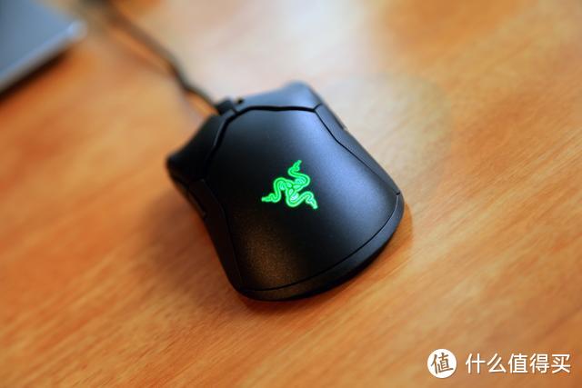 开始玩轻量化了？Razer Viper毒蝰鼠标上手