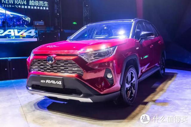 静态体验全新RAV4：用中大型车平台打造紧凑型SUV，CR-V会慌么