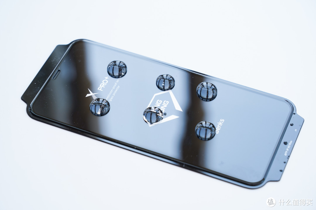 手机贴膜这点事：iPhone钢化膜选购指南