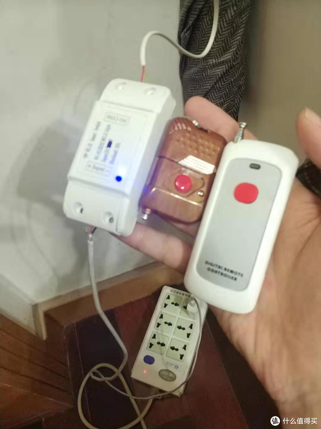 老式门禁添加易微联wifi开关模块实现手机或遥控器开门