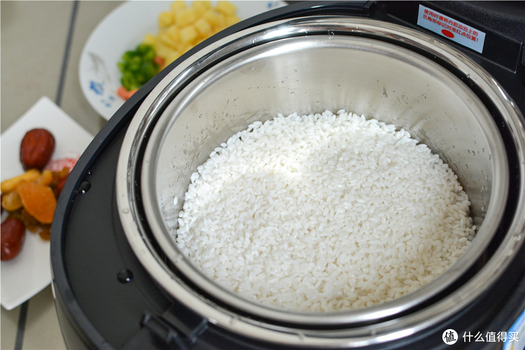 ​ 害怕米饭含糖高？来试试脱糖电饭煲，千元值不值得？