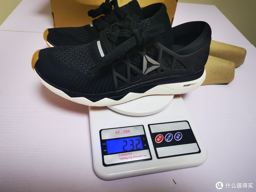 一双绝不该被忽视的*级跑鞋——Reebok 锐步 Floatride Run ULTK 开箱