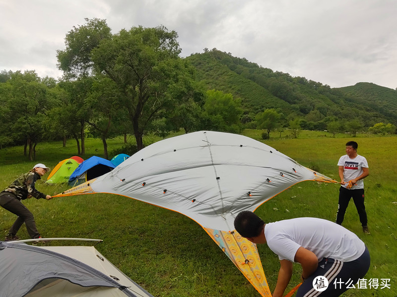 夏季自驾露营的高B格神器——黑鹿彩虹防虫天幕测评