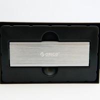 ORICO NVMe M.2 SSD硬盘盒实物展示(外壳|长度|厚度|橡胶头)
