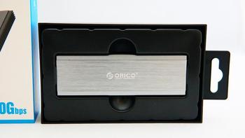 ORICO NVMe M.2 SSD硬盘盒实物展示(外壳|长度|厚度|橡胶头)