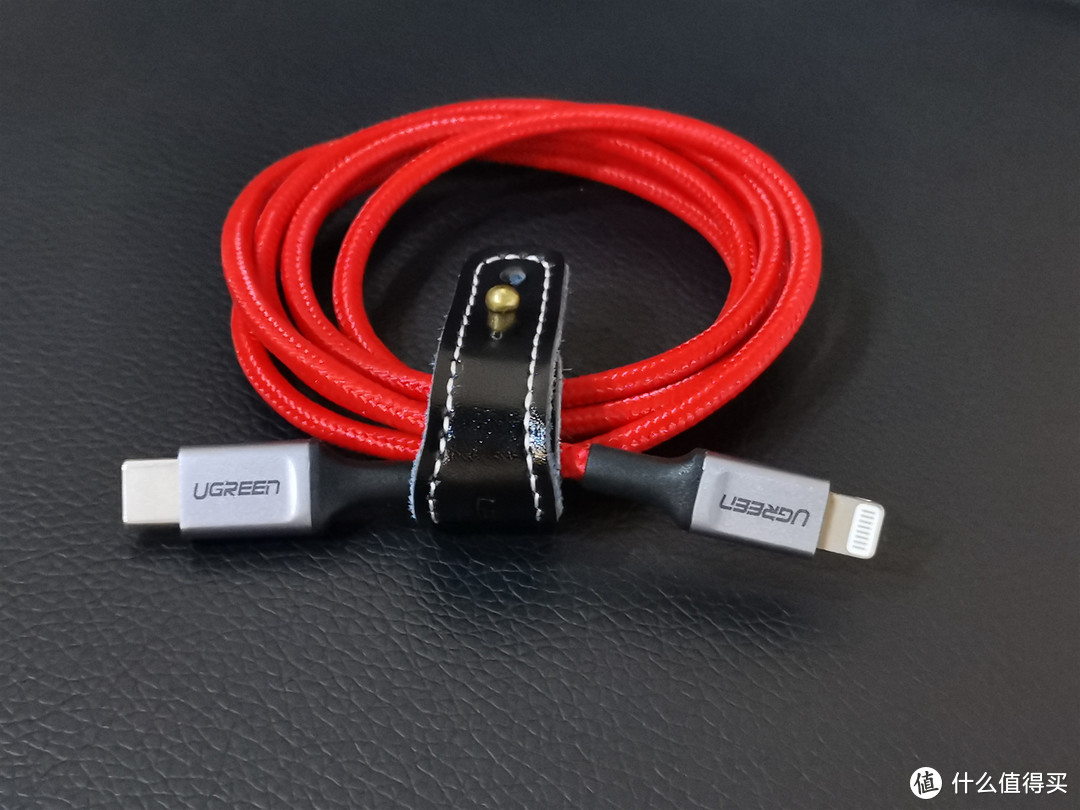 UGREEN 绿联 USB-C to Lightning 铝合金外壳 + 编织数据线 开箱简晒