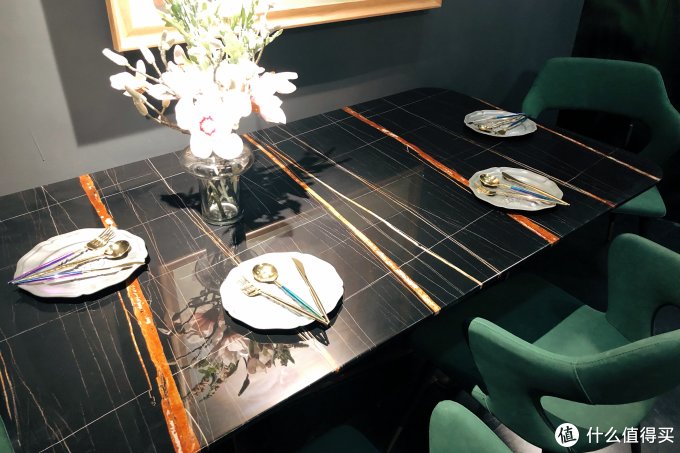 Furniture China 2019:怎么可以把家具设计的这么好看!(大量展会产品图片欣赏)