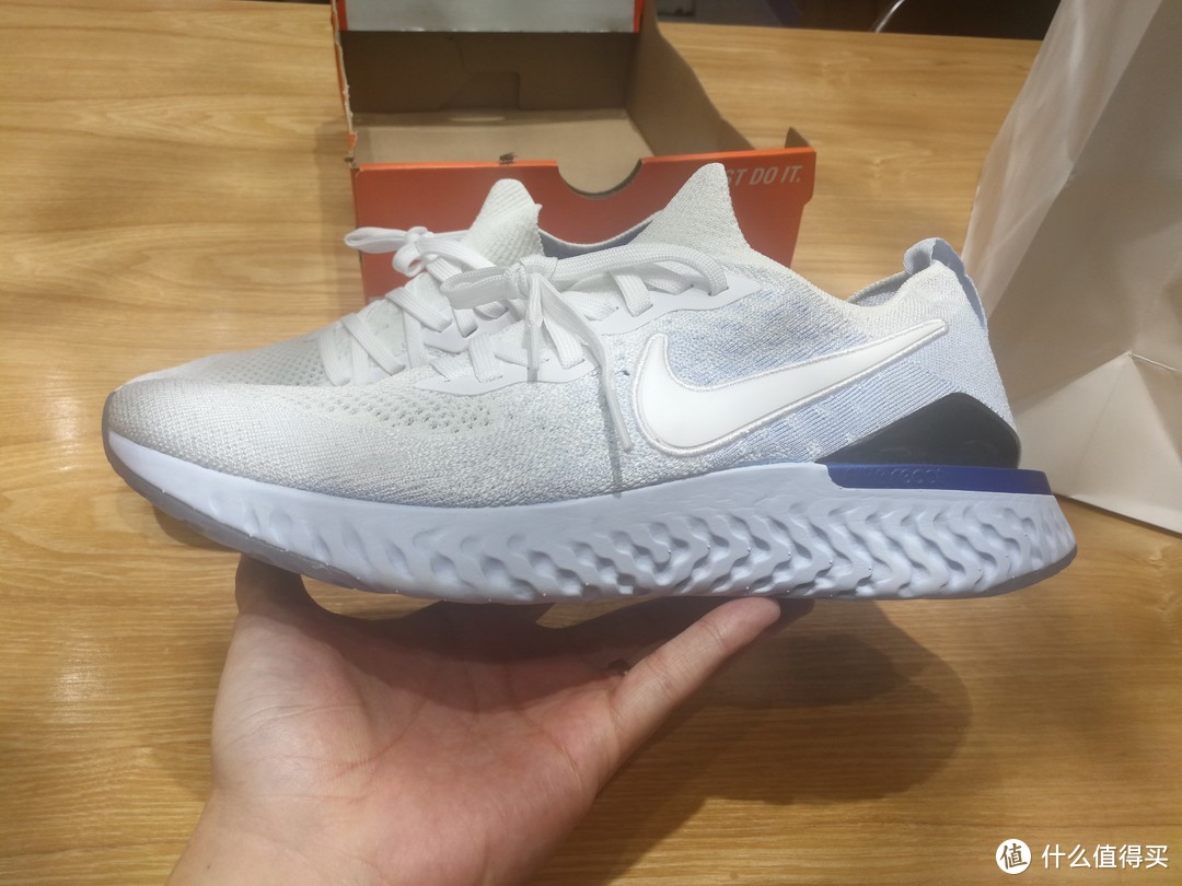 实体店也有好货——599元的Nike 耐克 Epic React Flyknit 2开箱