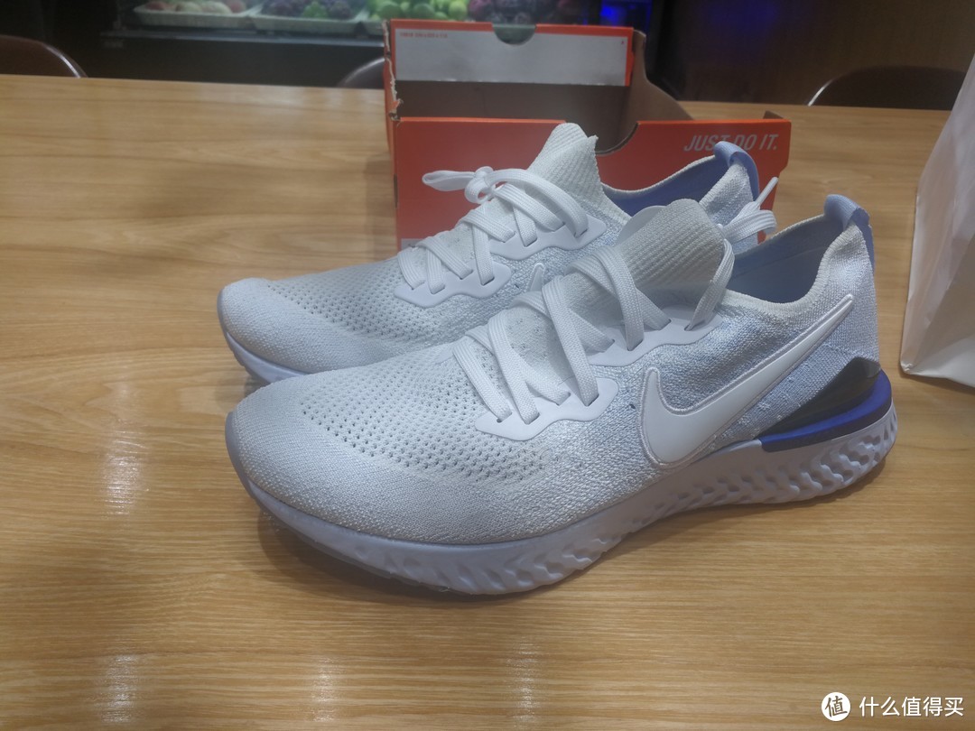 实体店也有好货——599元的Nike 耐克 Epic React Flyknit 2开箱