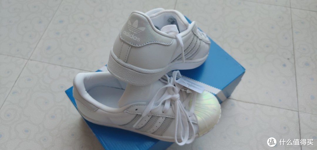 童鞋也时尚——Adidas kids SUPERSTAR C幻彩贝壳头
