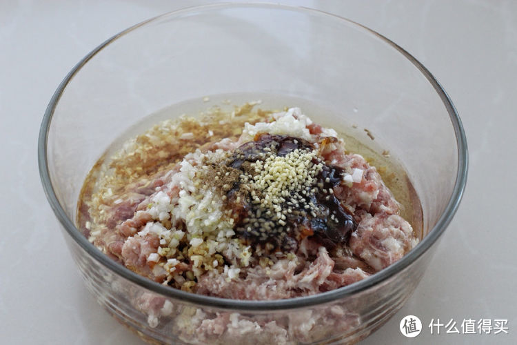 用莲藕包饺子，个个皮薄馅大、美味多汁，老公居然没吃够