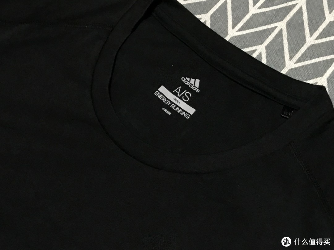 adidas CHINA CITY FI7744男子跑步T恤