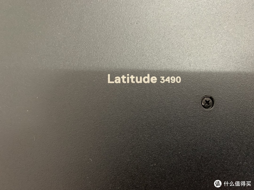 Latitude 3490的的标示