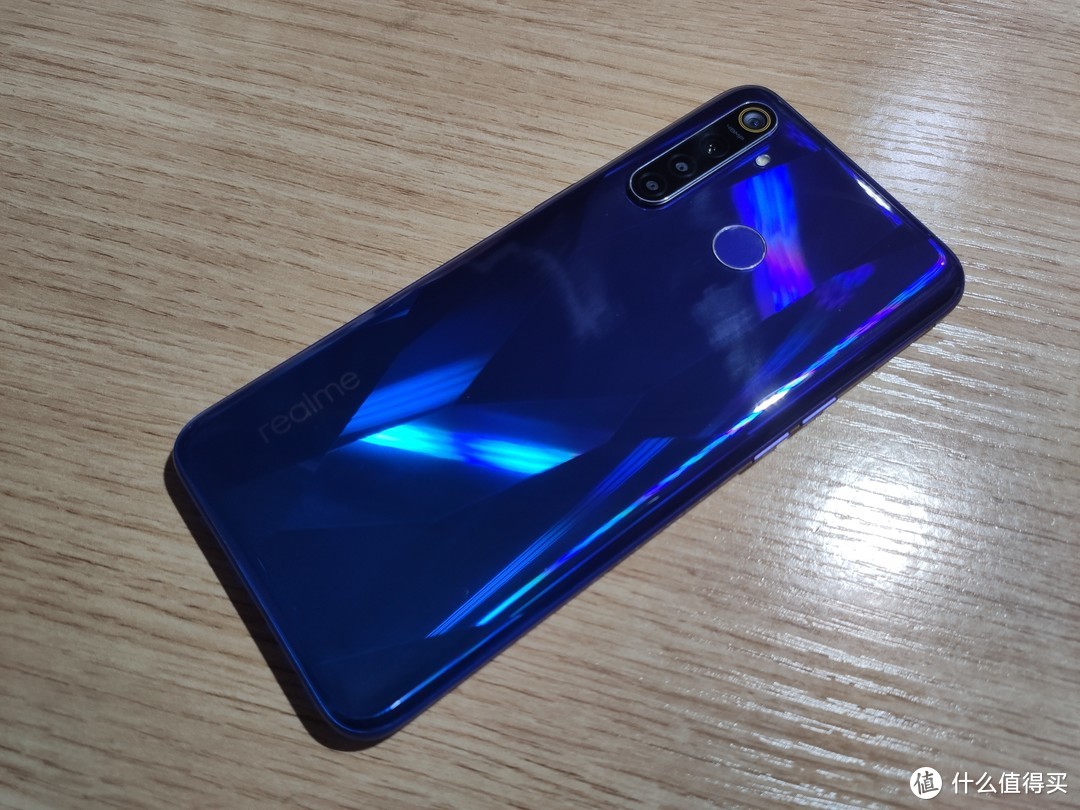 跟预期还是有点差距，realme Q简单上手体验