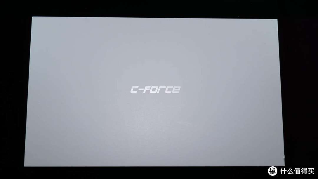 全能144Hz电竞便携显示屏！C-Force CF016XT开箱评测