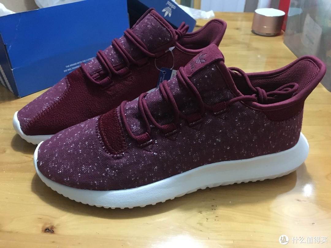 怕是没几个人敢穿她上街  枣红色adidas tubular shadow