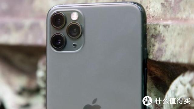 iPhone 11 Pro Max评测：起步一万，先开骂，一旦深入，仍旧真香