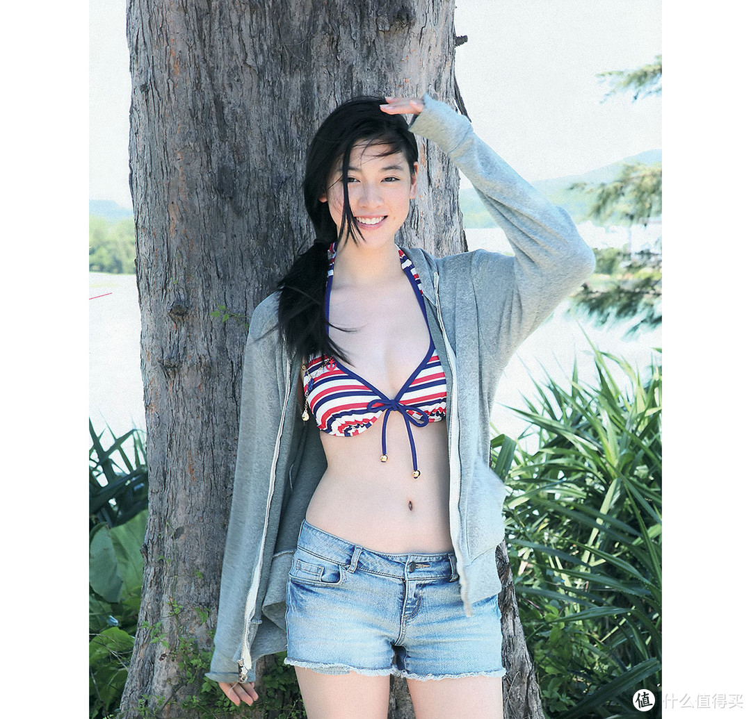 三吉彩花，一个私服比颜值更能打的酷女孩！