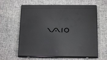 VAIO SX12笔记本电脑外观展示(键盘|屏幕|边框|材质|散热口)