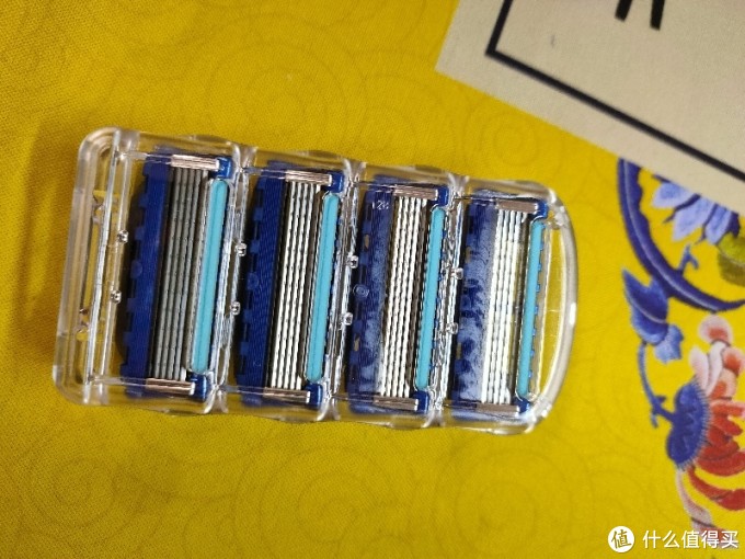 天天被大妈忽悠剁手的吉列锋隐致顺磁吸剃须刀开箱