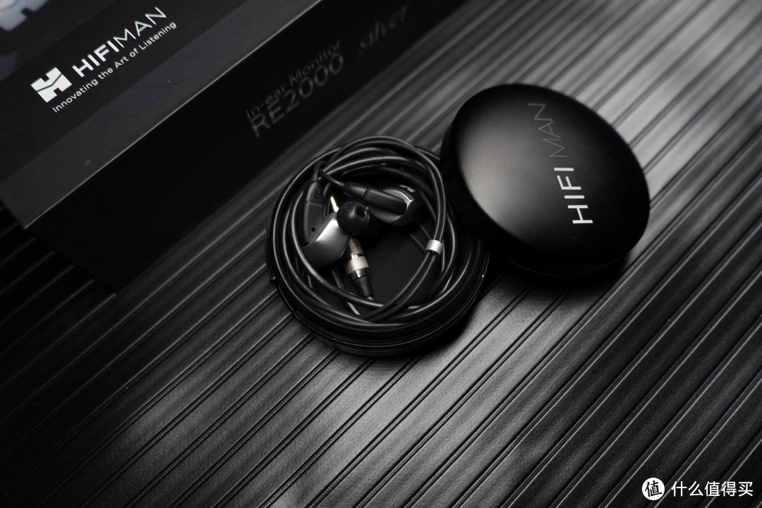 HIFIMAN RE2000银色版拓扑振膜动圈耳机：发烧友的毕业产品