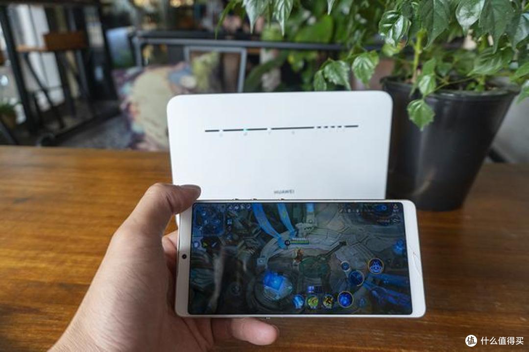 这个时候有人会说了手机开热点也可以实现这个功能,为甚要使用路由器?