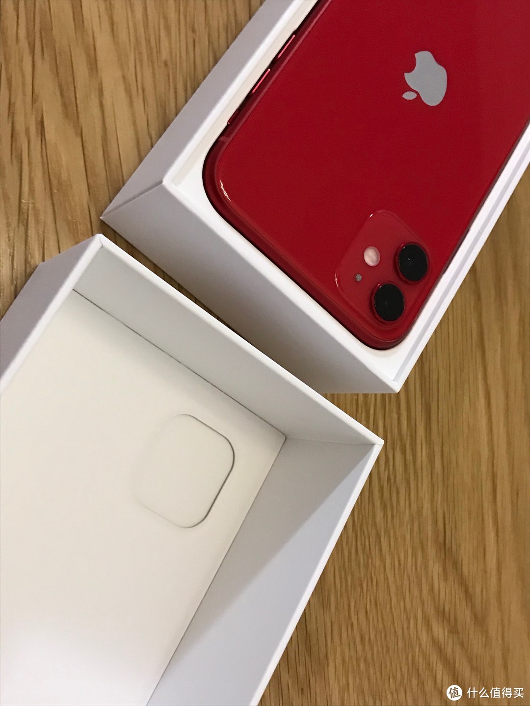 为等效13mm镜头而买的iPhone 11   首晒开箱 红色版