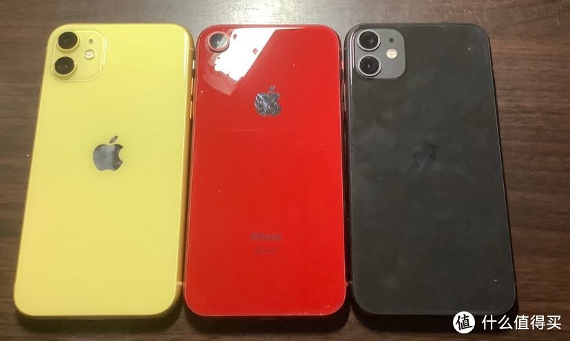 入黑黄双色，拼多多和京东换购iPhone 11的“值”操作
