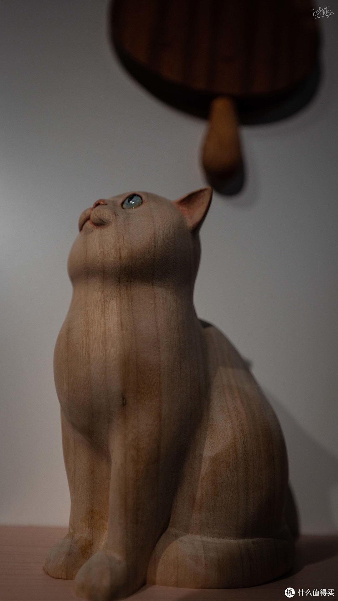 木雕的猫咪