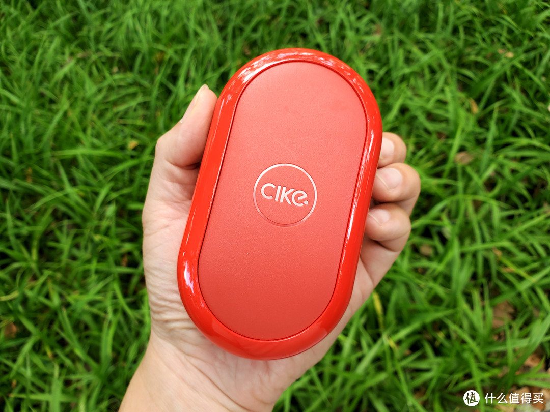 支持七种快充，CIKE小红玩二合一无线充移动电源简测